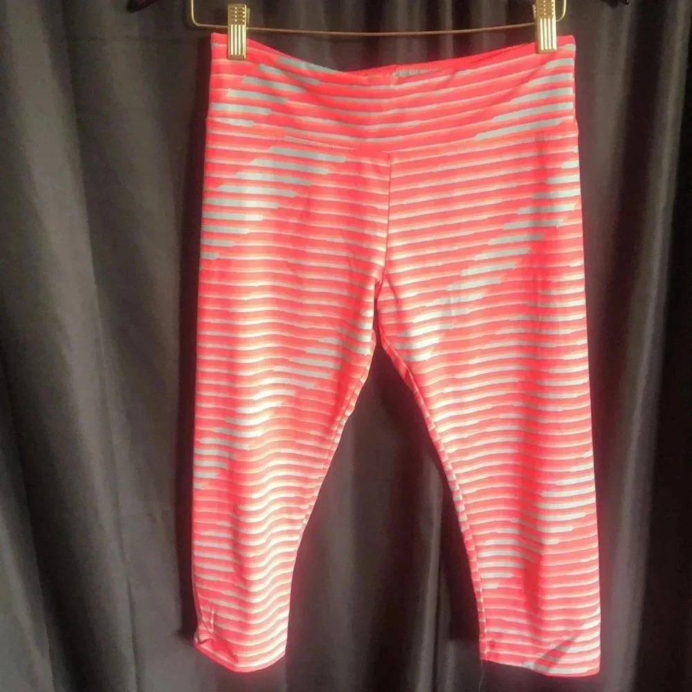 Neon stripped marika‎ tek crop leggings M